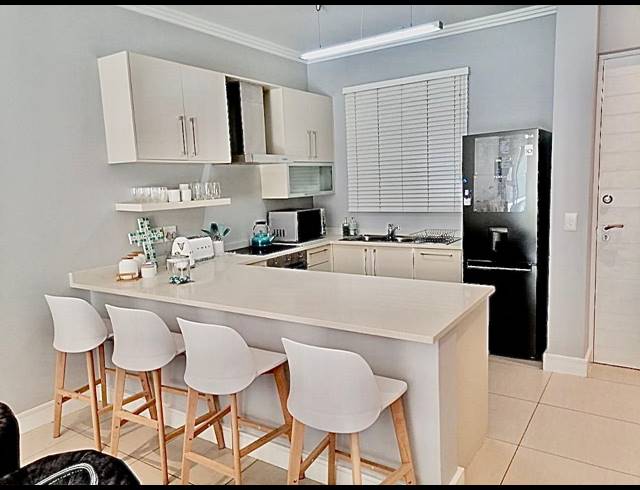 2 BEDROOM APARTMENT RENTED IN BRYANSTON